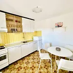 Lovely Summer Apartamento Primošten