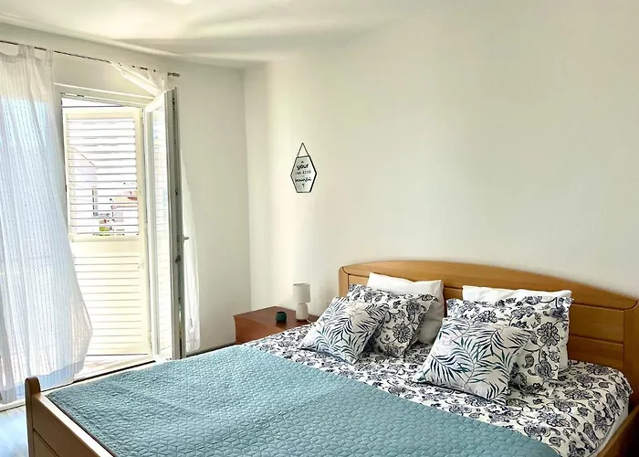 Apartment Lovely Summer